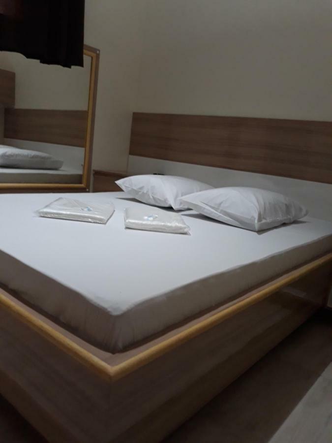 Zeus 2 Hotel *